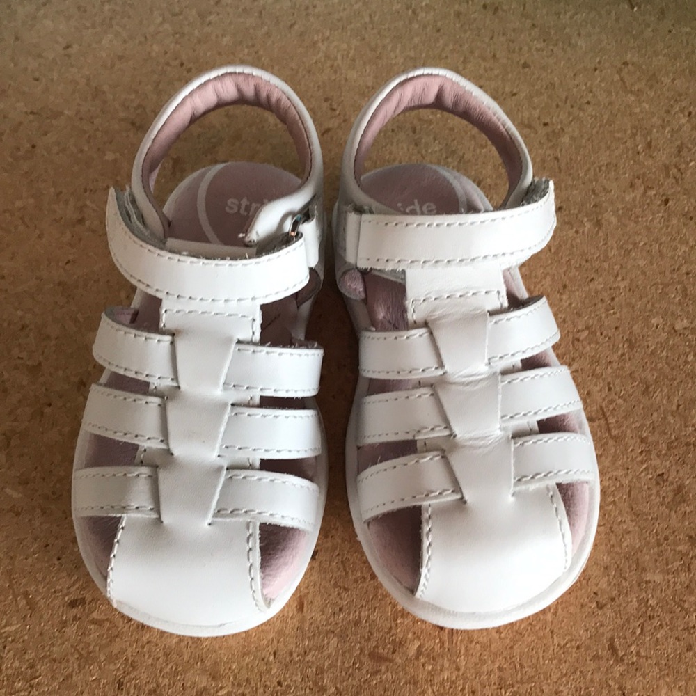New Stride Rite White Sandals Size 4.5